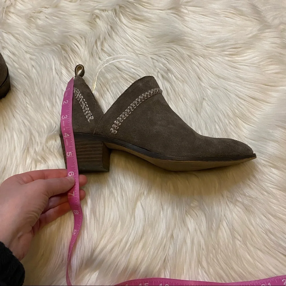 Sole Society grey gray suede size 8.5 booties boots
